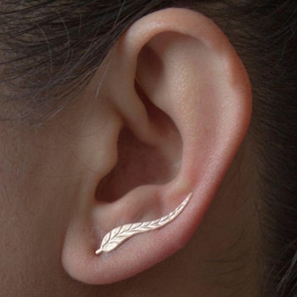 FREE w purchase Gold tone Leaf stud earrings